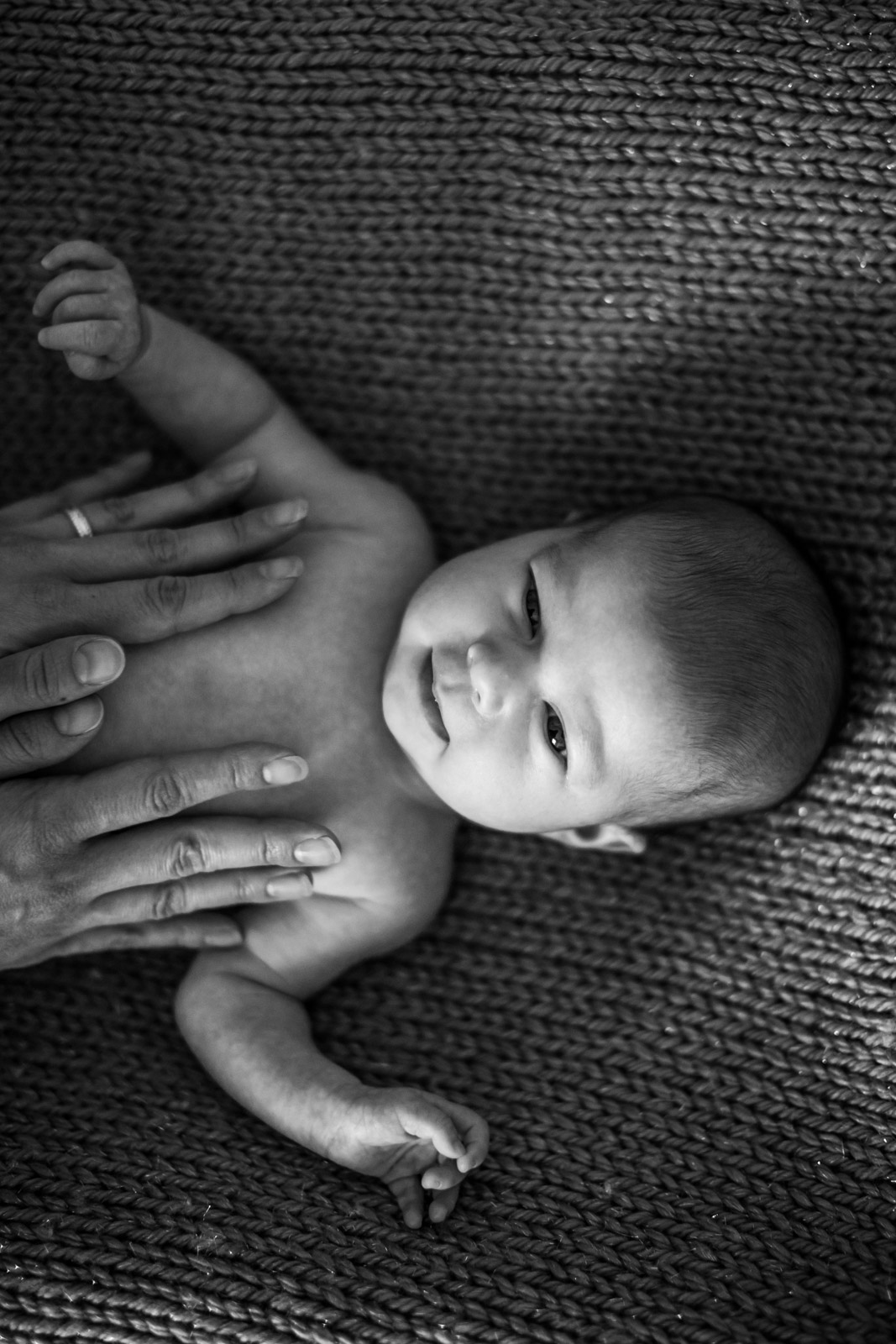 Vanessa Amiot photographe - photographe allaitement thonon - photographe peau à peau thonon - photographe allaitement Genève - photographe maternité thonon- photographe nouveau-né thonon-