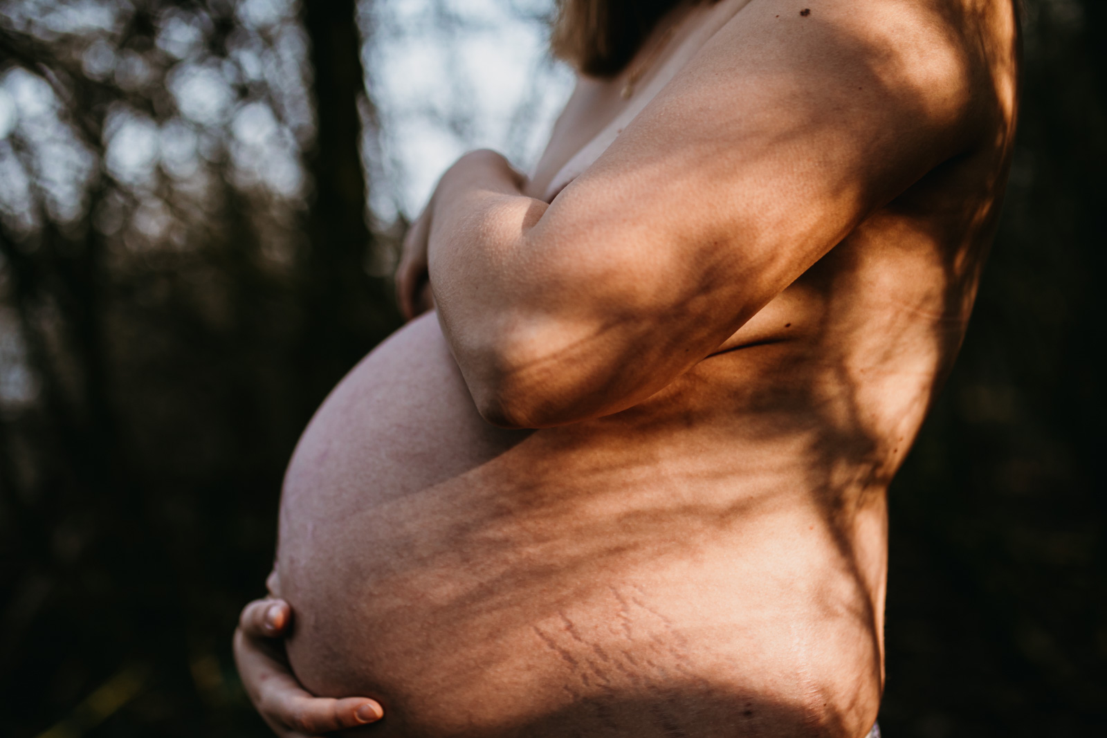Vanessa Amiot photographe-photographe maternité naturelle- photographe accouchement à domicile - photographe thonon haute Savoie