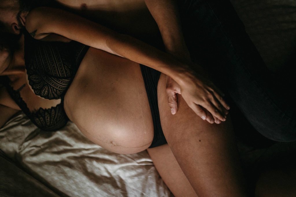 Vanessa Amiot photographe - photographe thonon - photographe maternité thonon - séance grossesse lifestyle-