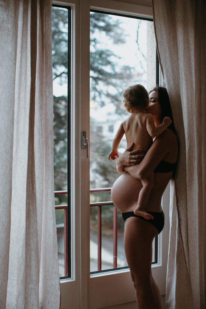 Vanessa Amiot photographe - photographe thonon - photographe maternité thonon - séance grossesse lifestyle-