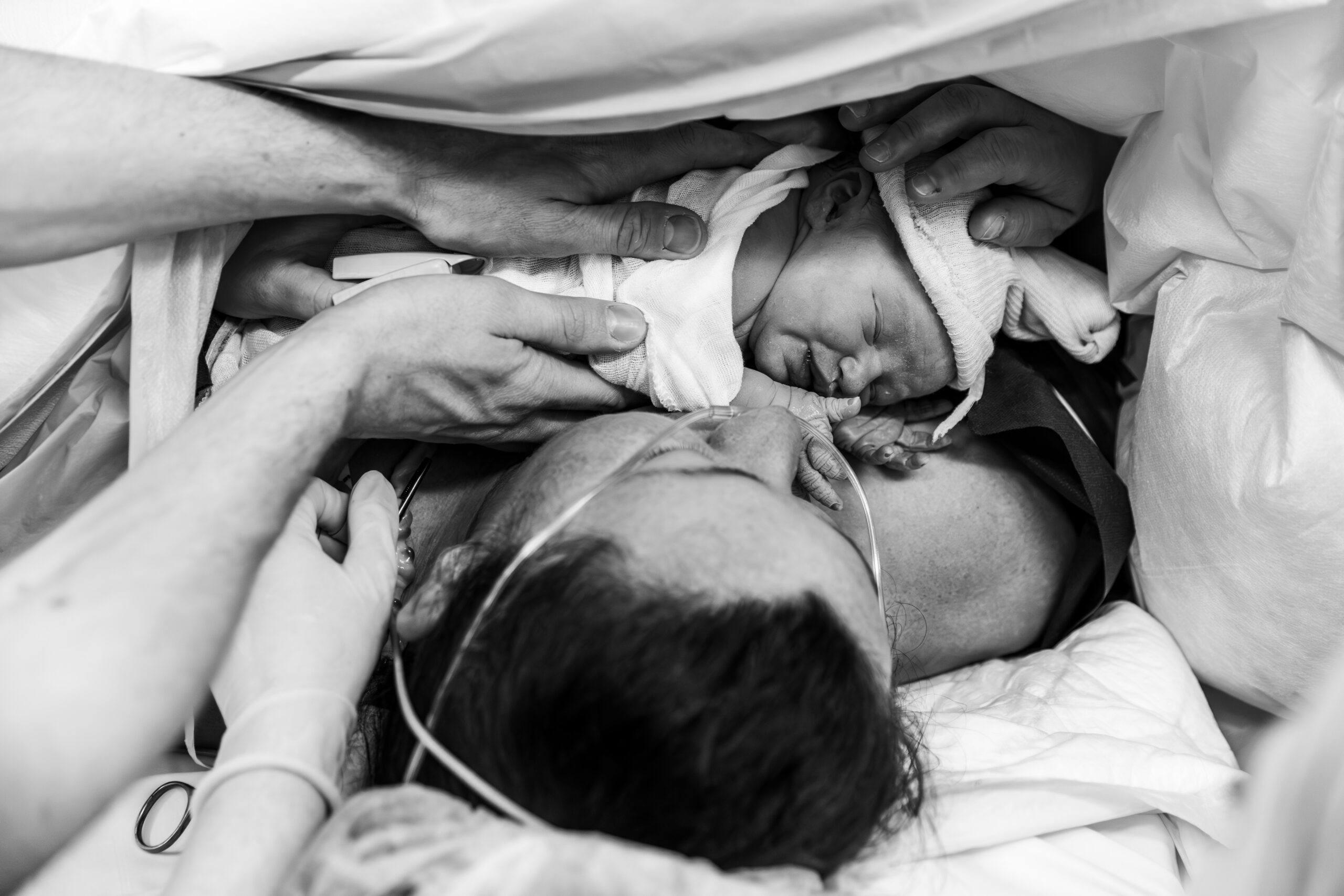 accoucher en clinique - reportage photo de la naissance - vanessa amiot photographe